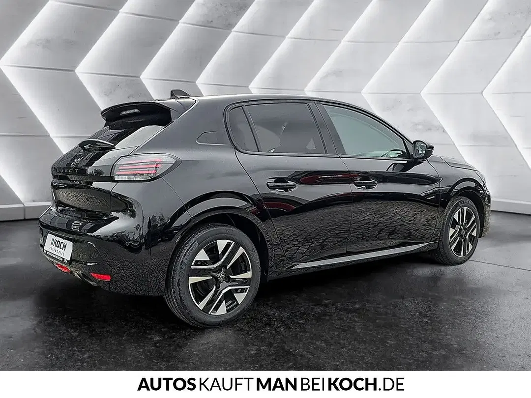 Peugeot 208 - Thumbnail 3