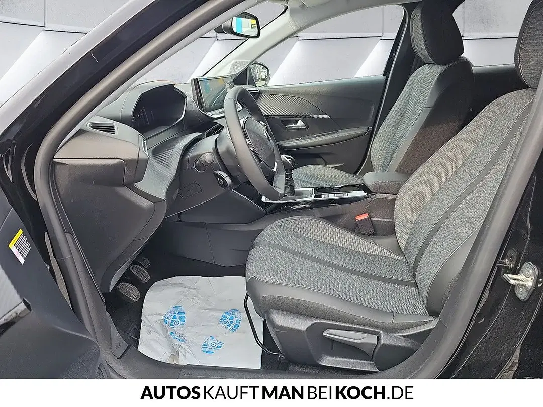 Peugeot 208 - Thumbnail 5