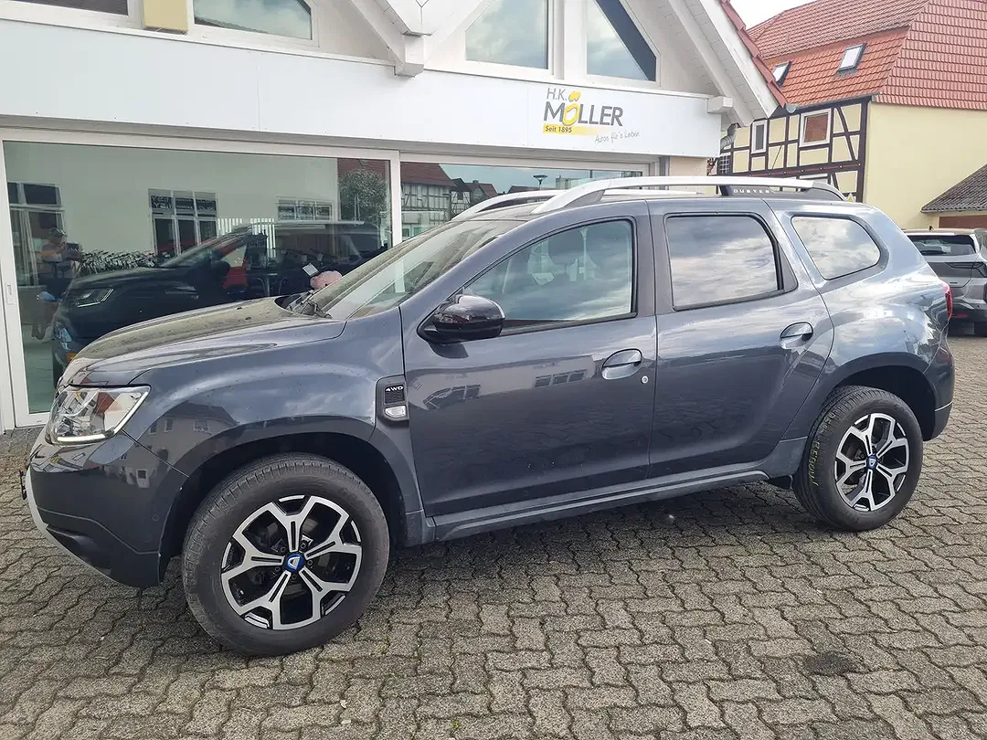 Dacia Duster - Thumbnail 2