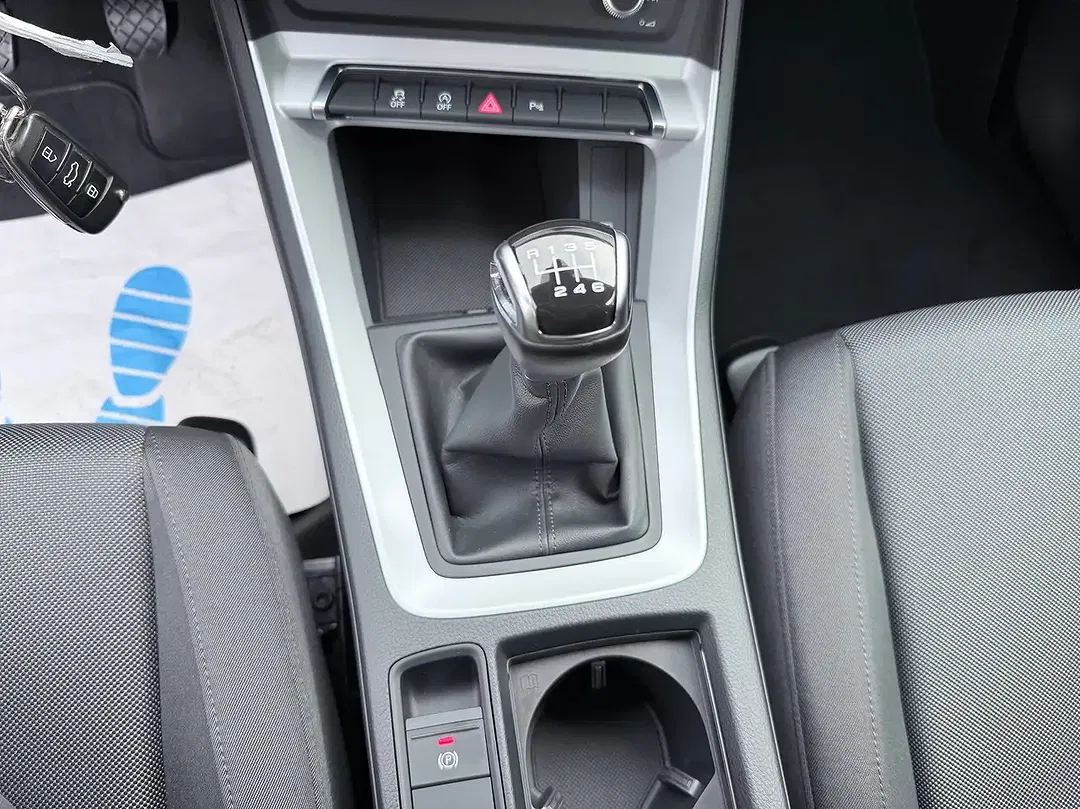 Audi Q3 - Thumbnail 13