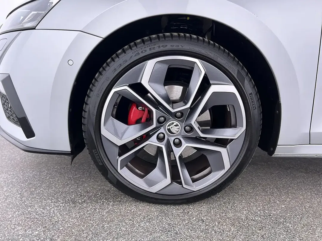 Skoda Octavia - Thumbnail 6