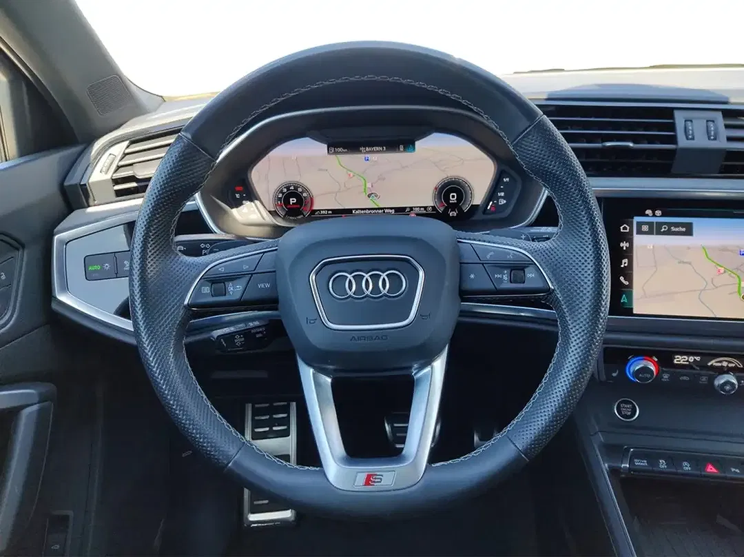 Audi Q3 - Thumbnail 11