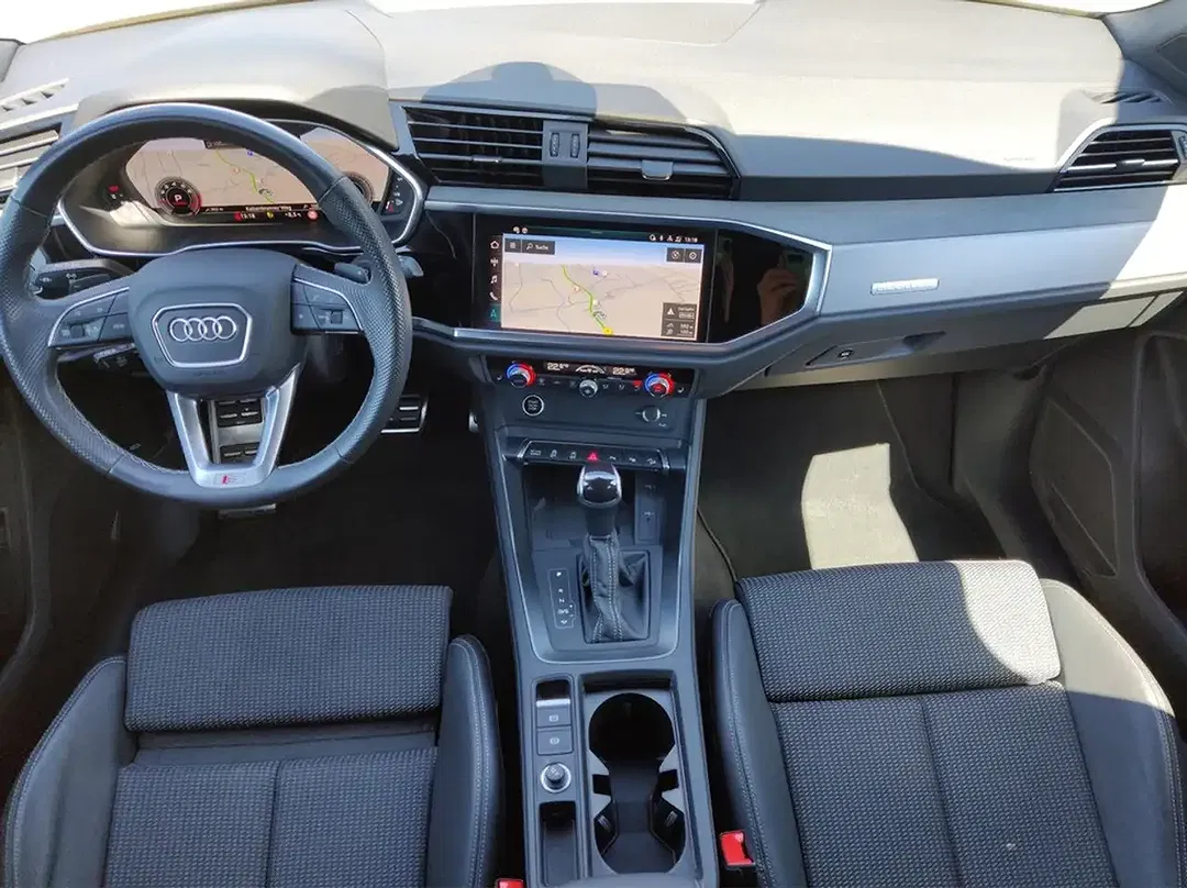 Audi Q3 - Thumbnail 14