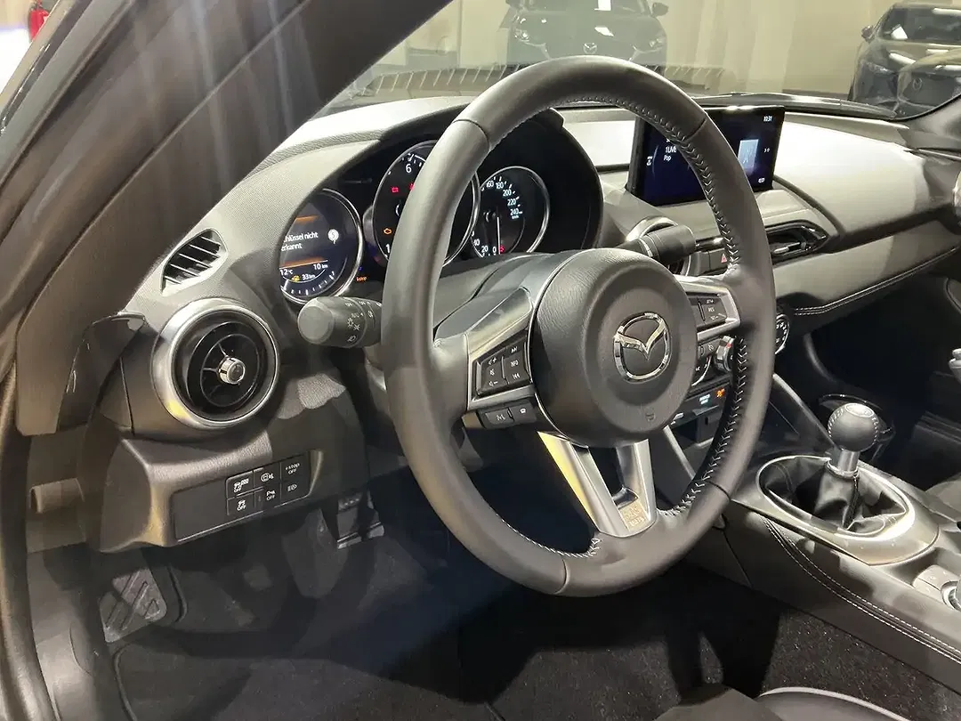 Mazda MX-5 - Thumbnail 15