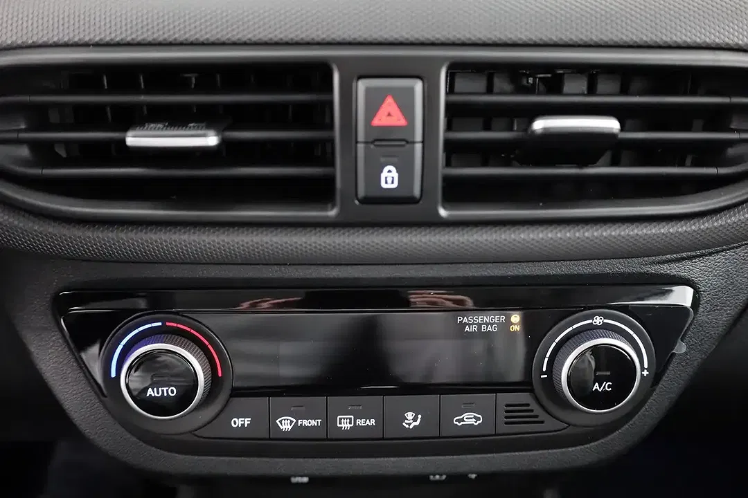 Hyundai i10 - Thumbnail 11