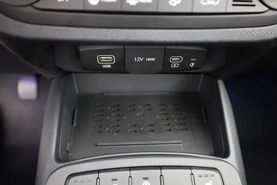 Hyundai i10 - Thumbnail 13
