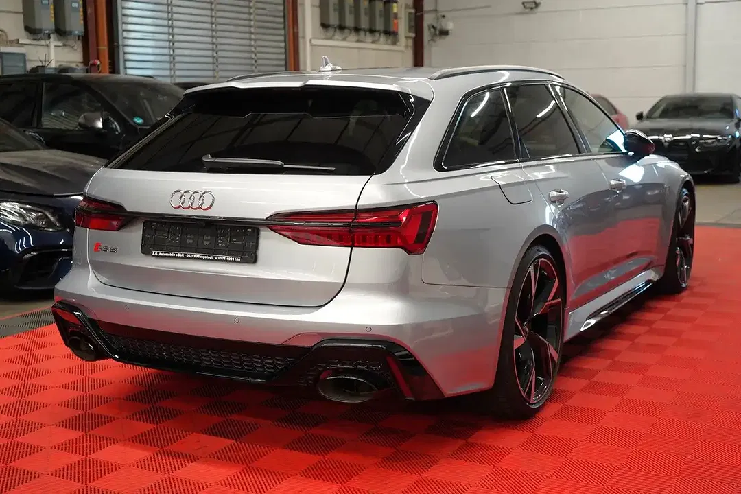 Audi RS6 - Thumbnail 11