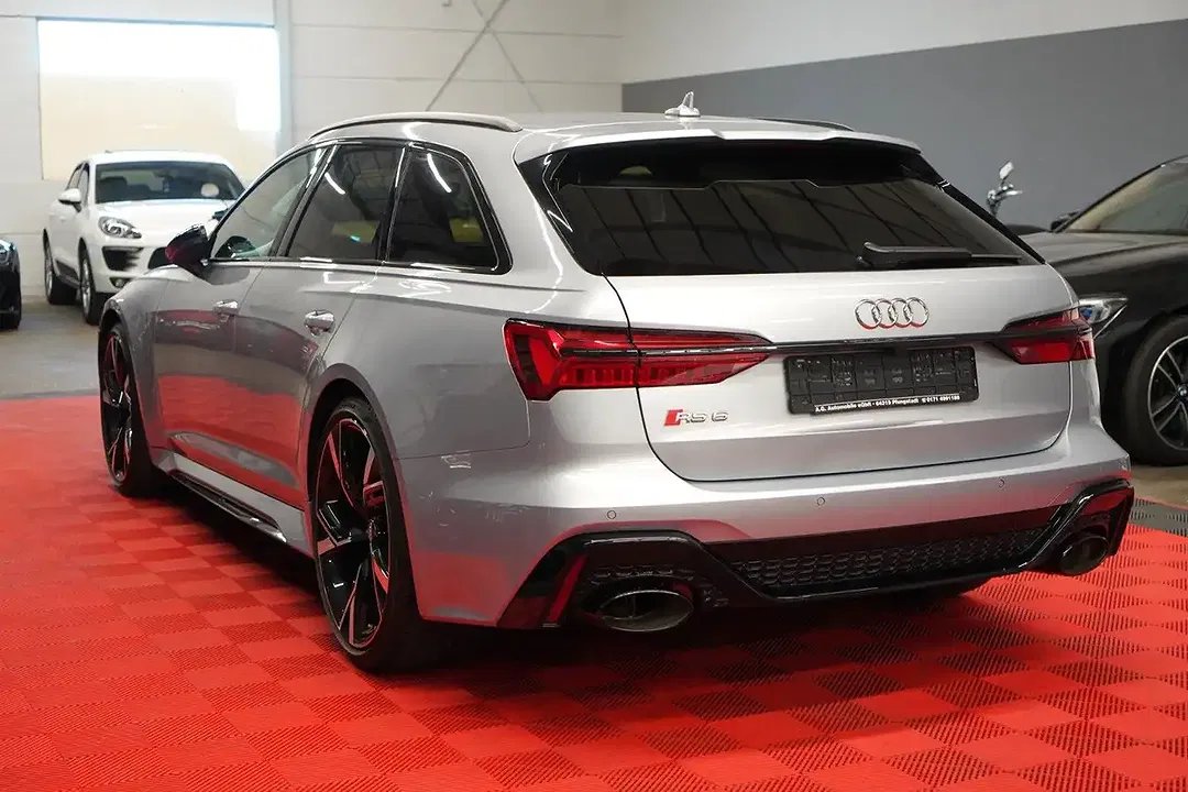 Audi RS6 - Thumbnail 13