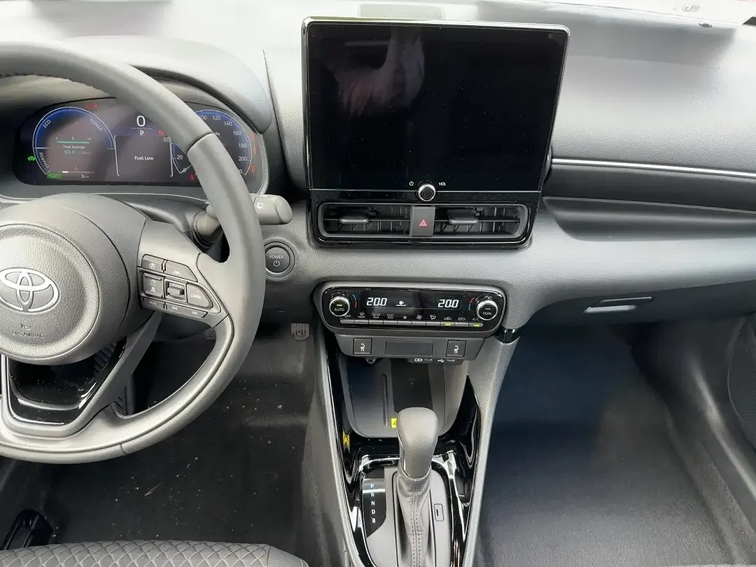 Toyota Yaris - Thumbnail 10