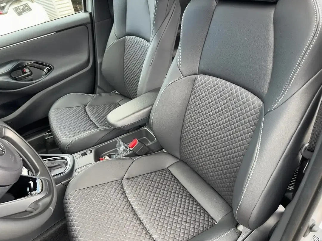 Toyota Yaris - Thumbnail 11