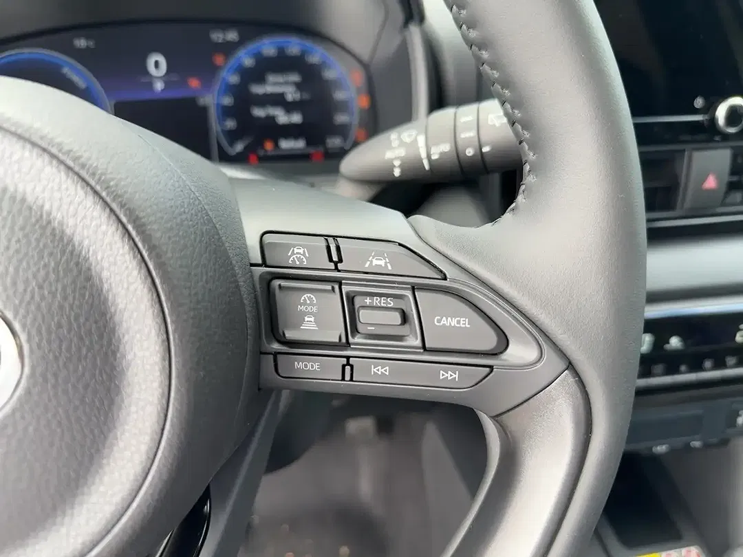 Toyota Yaris - Thumbnail 15