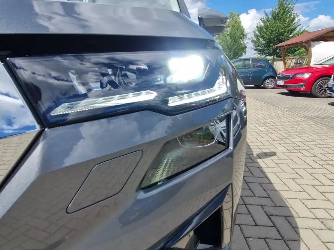 Skoda Karoq - Thumbnail 13