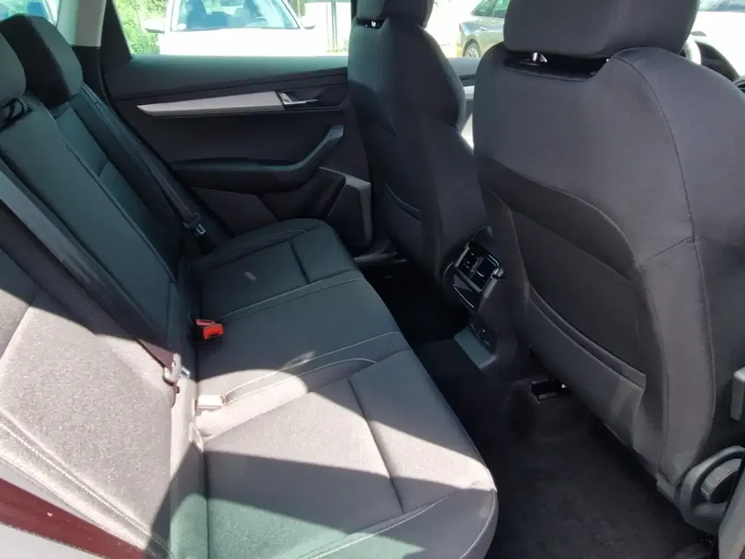 Skoda Karoq - Thumbnail 9