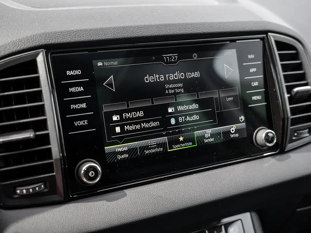 Skoda Karoq - Thumbnail 13
