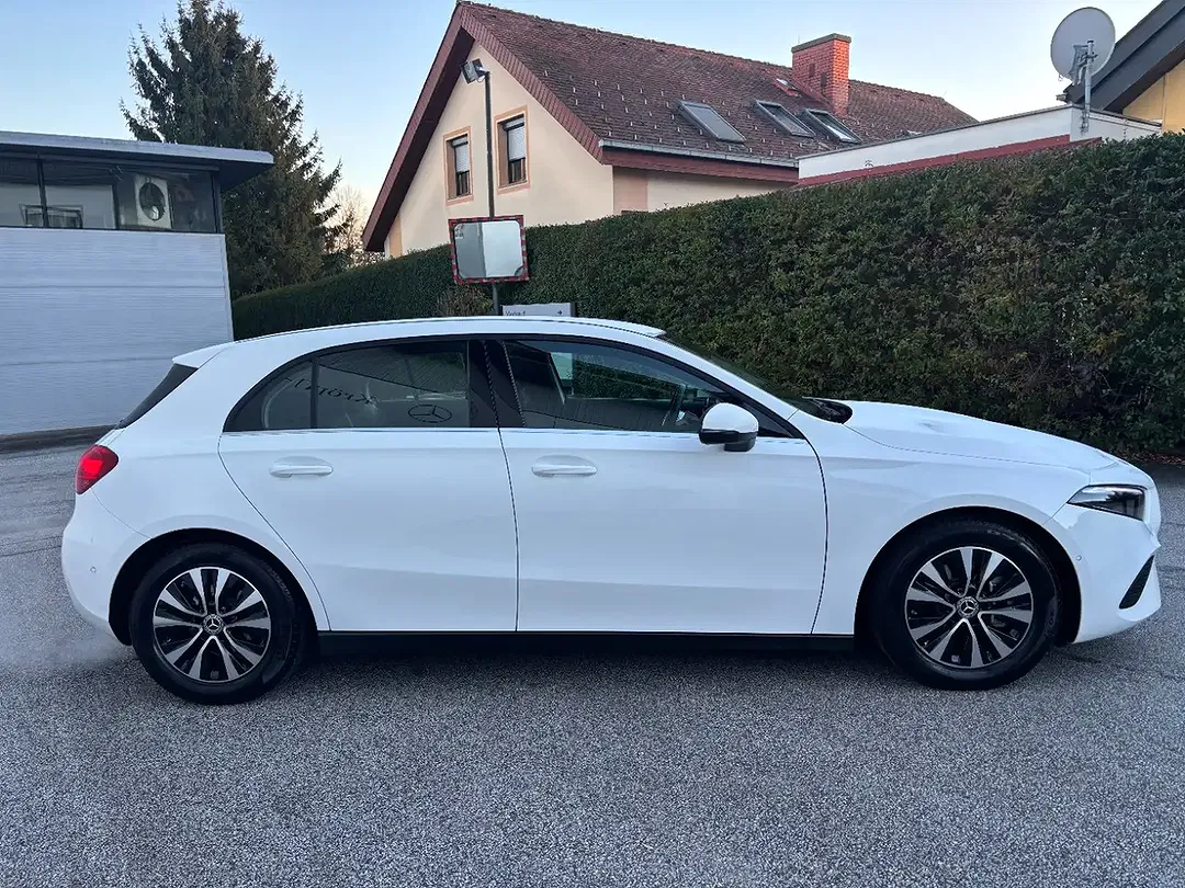 Mercedes-Benz A 180 - Thumbnail 3