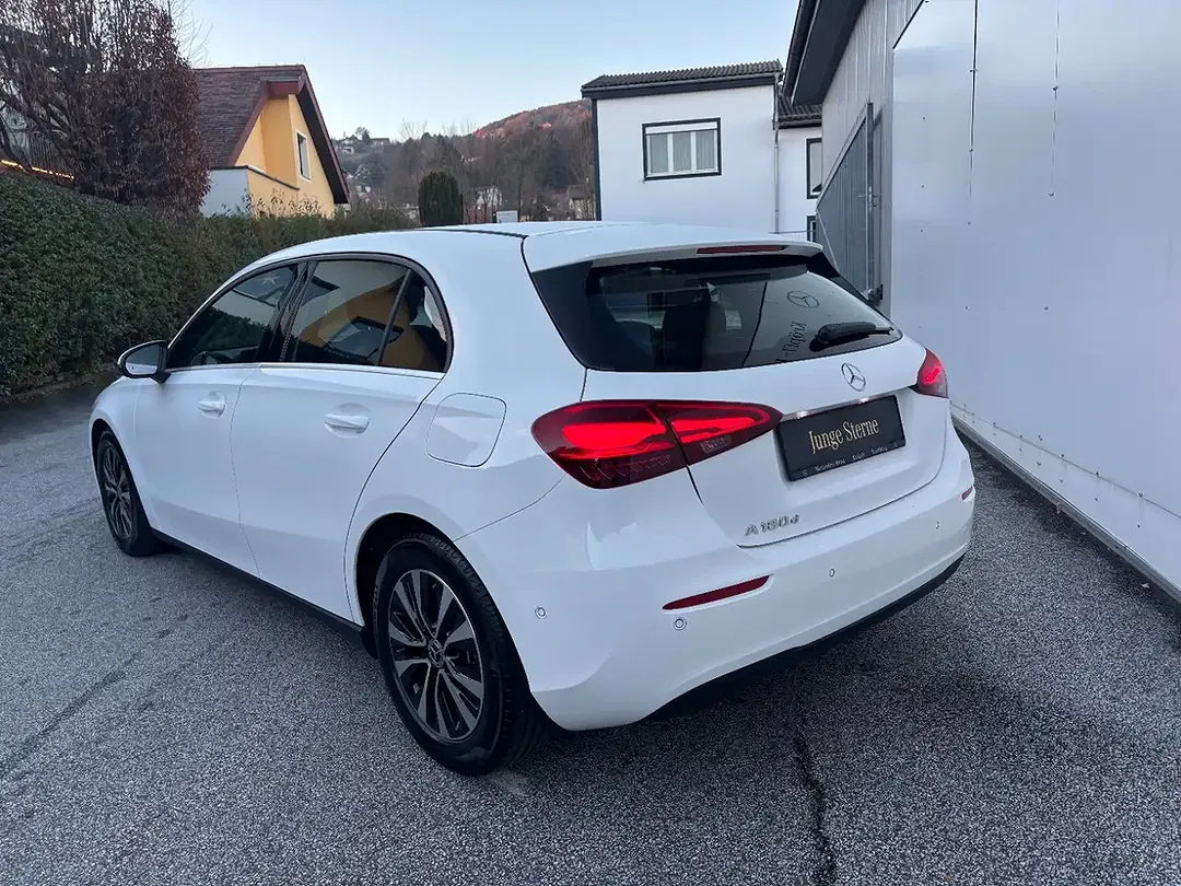 Mercedes-Benz A 180 - Thumbnail 4
