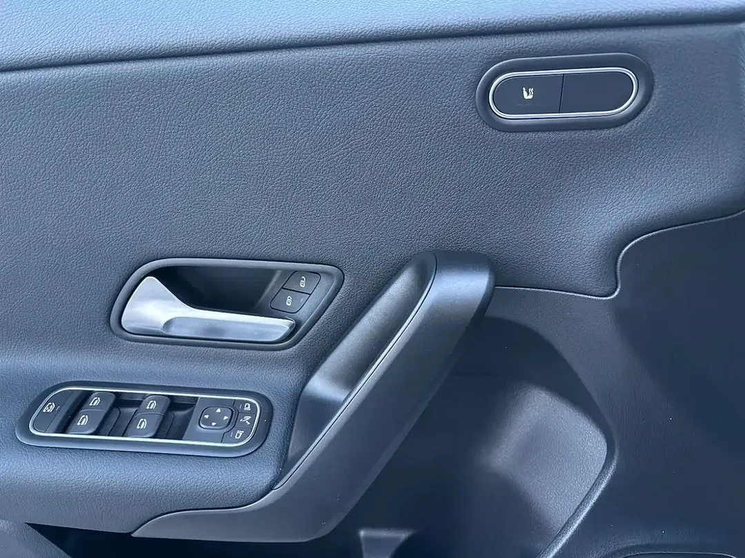 Mercedes-Benz A 180 - Thumbnail 5