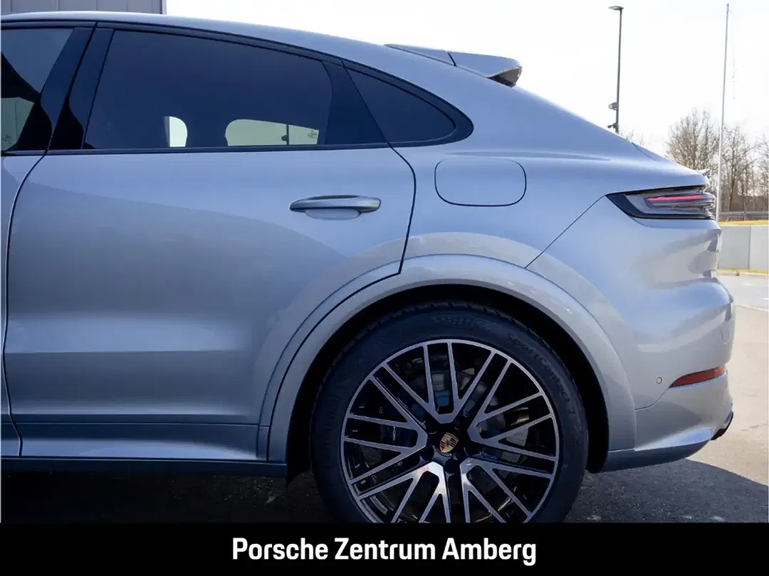 Porsche Cayenne - Thumbnail 13