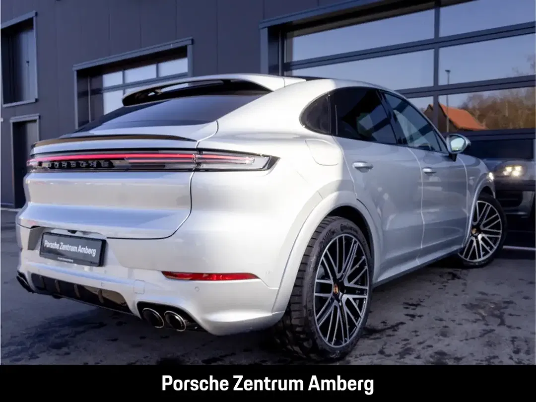 Porsche Cayenne - Thumbnail 6