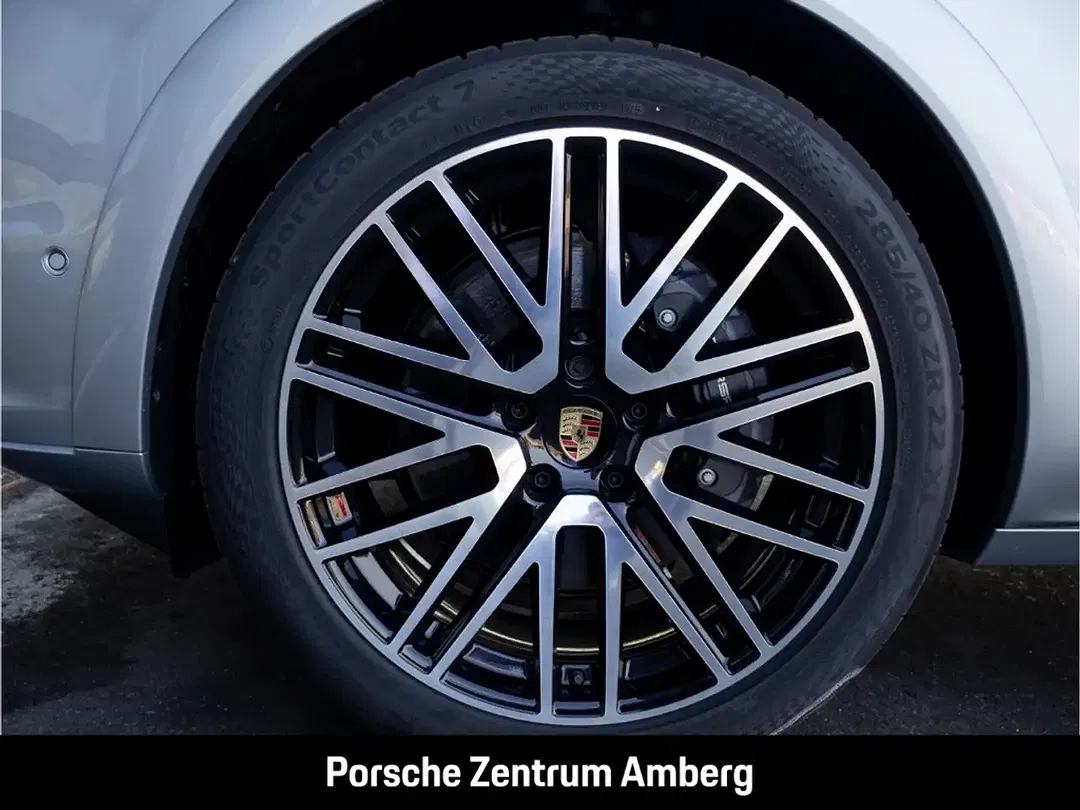 Porsche Cayenne - Thumbnail 9