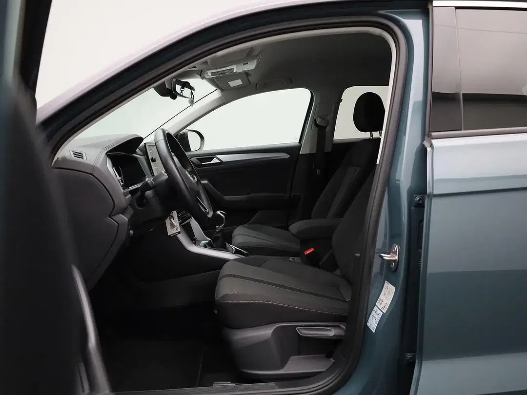 Volkswagen T-Roc - Thumbnail 11