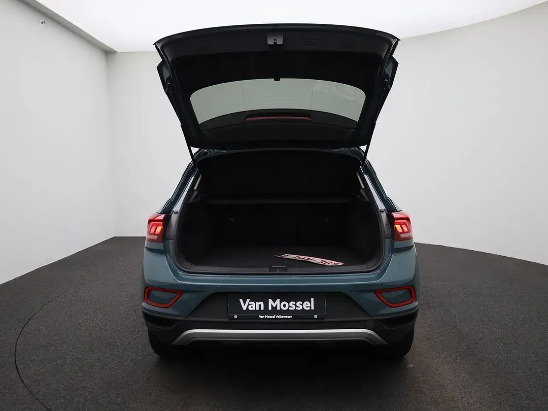 Volkswagen T-Roc - Thumbnail 13
