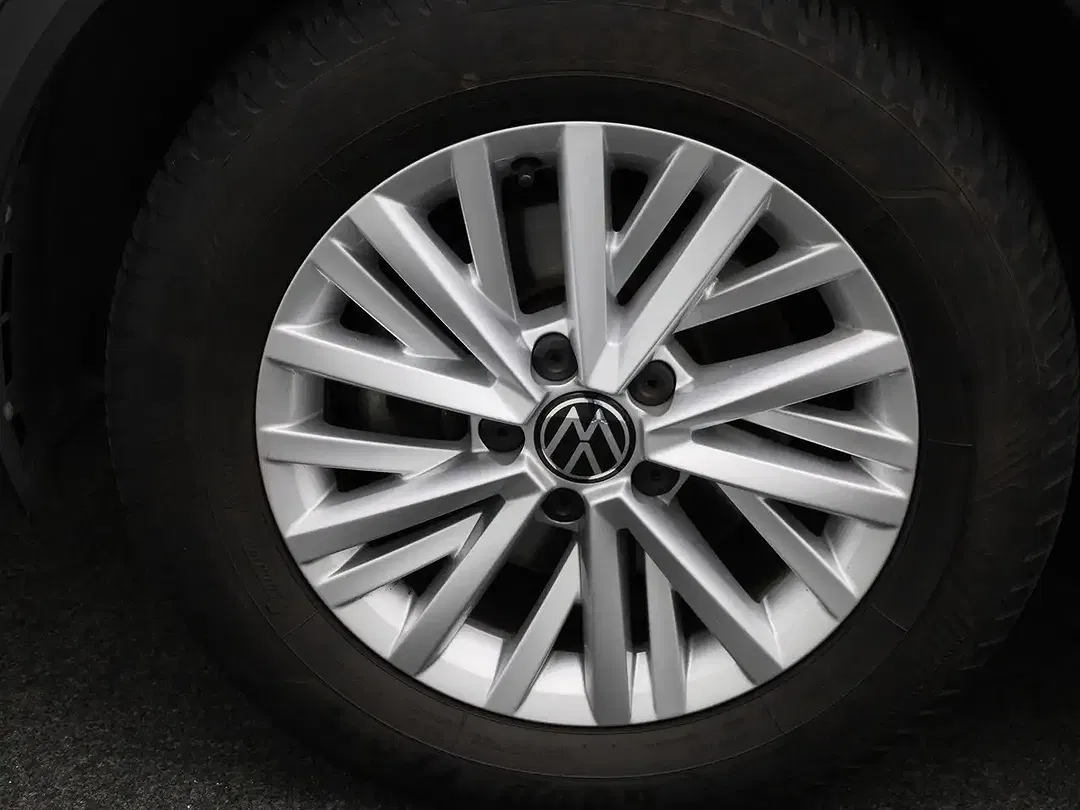 Volkswagen T-Roc - Thumbnail 15