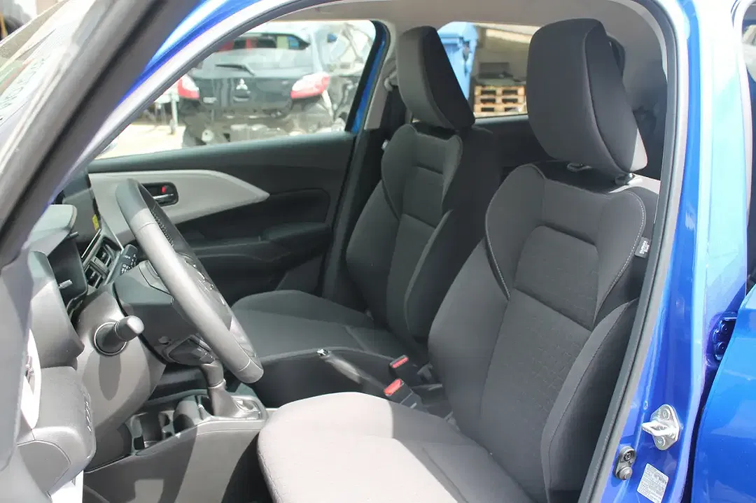 Suzuki Swift - Thumbnail 11
