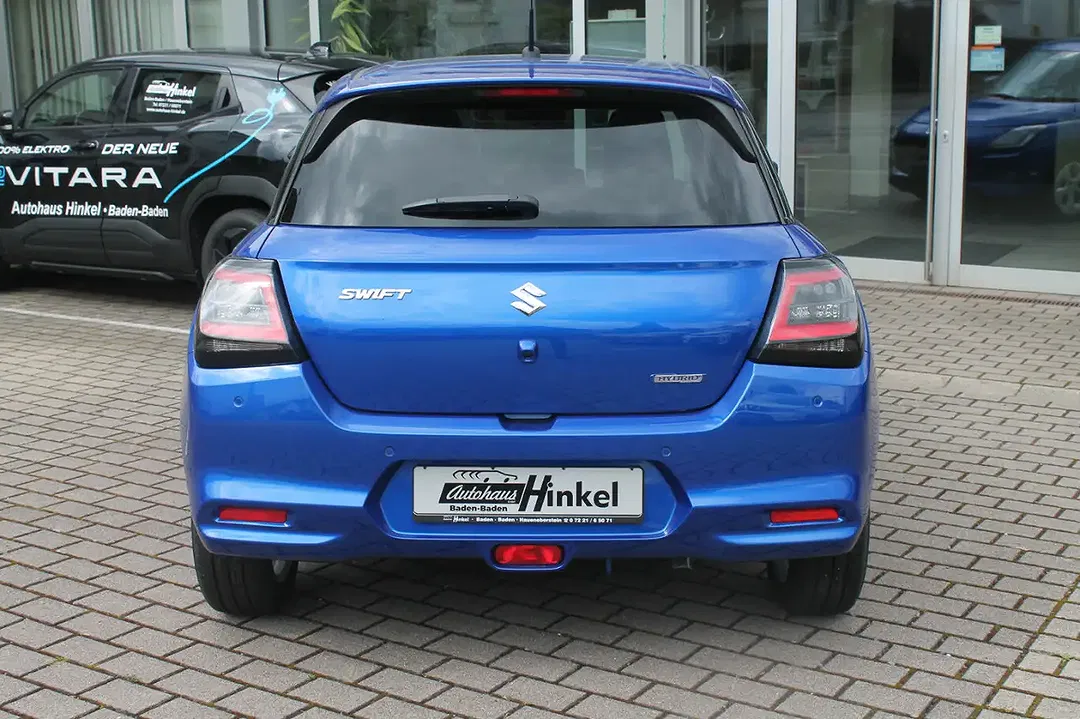 Suzuki Swift - Thumbnail 3