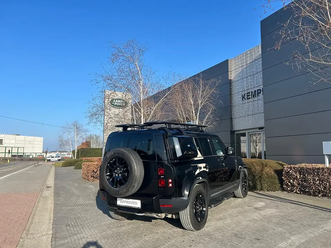Land Rover Defender - Thumbnail 4