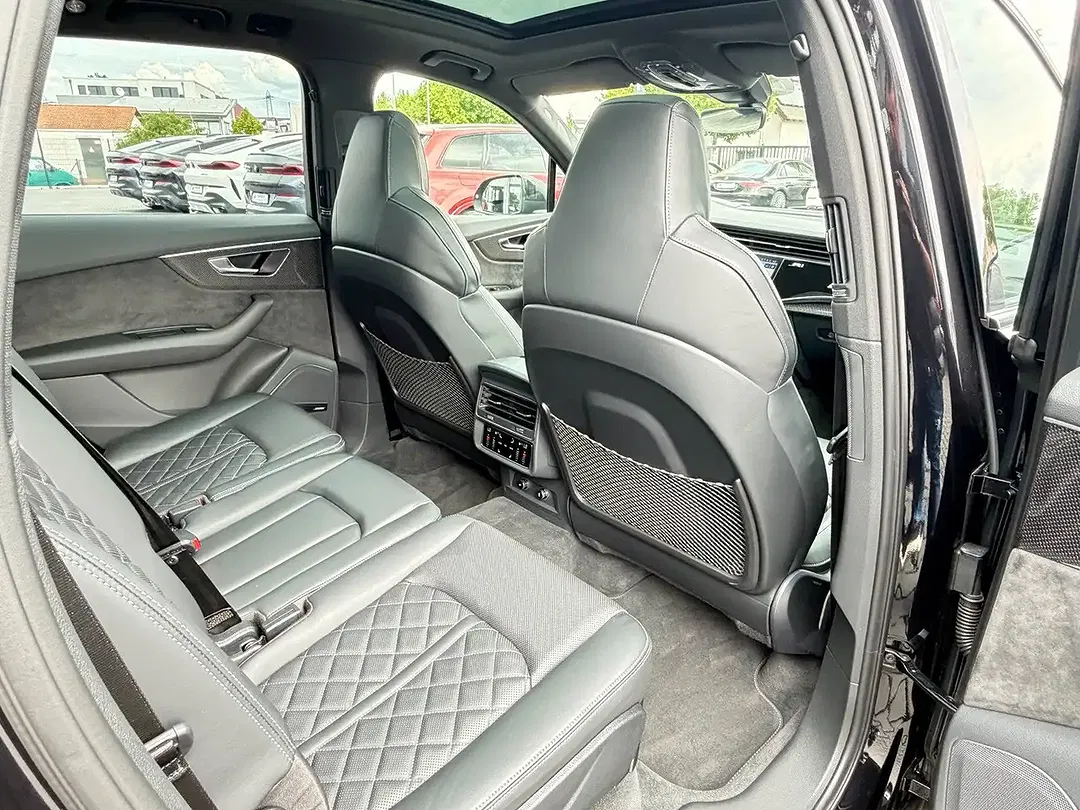 Audi SQ7 - Thumbnail 14