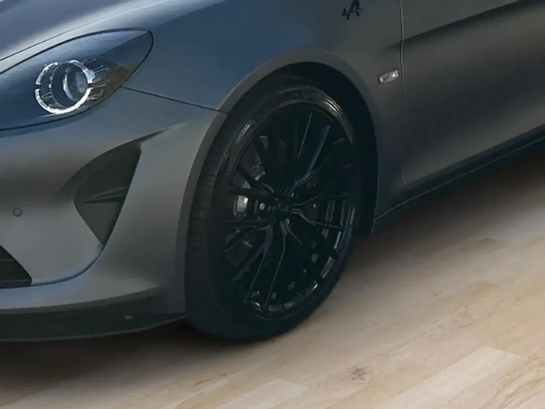 Alpine A110 - Thumbnail 6