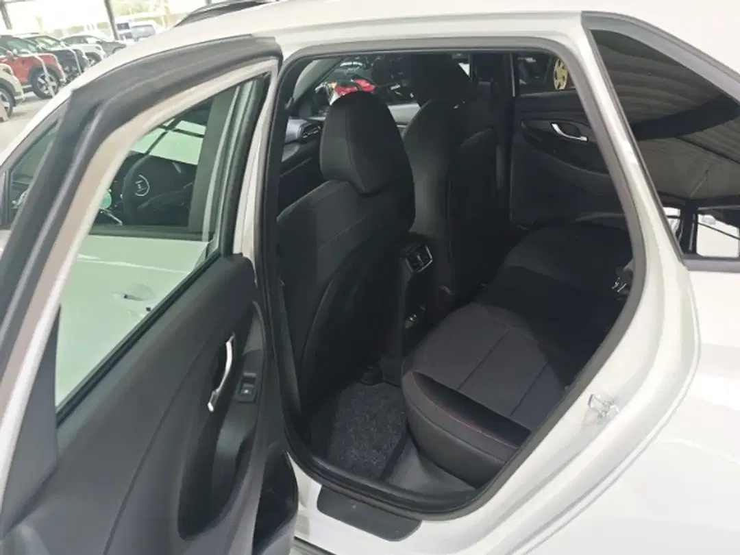 Hyundai i30 - Thumbnail 8