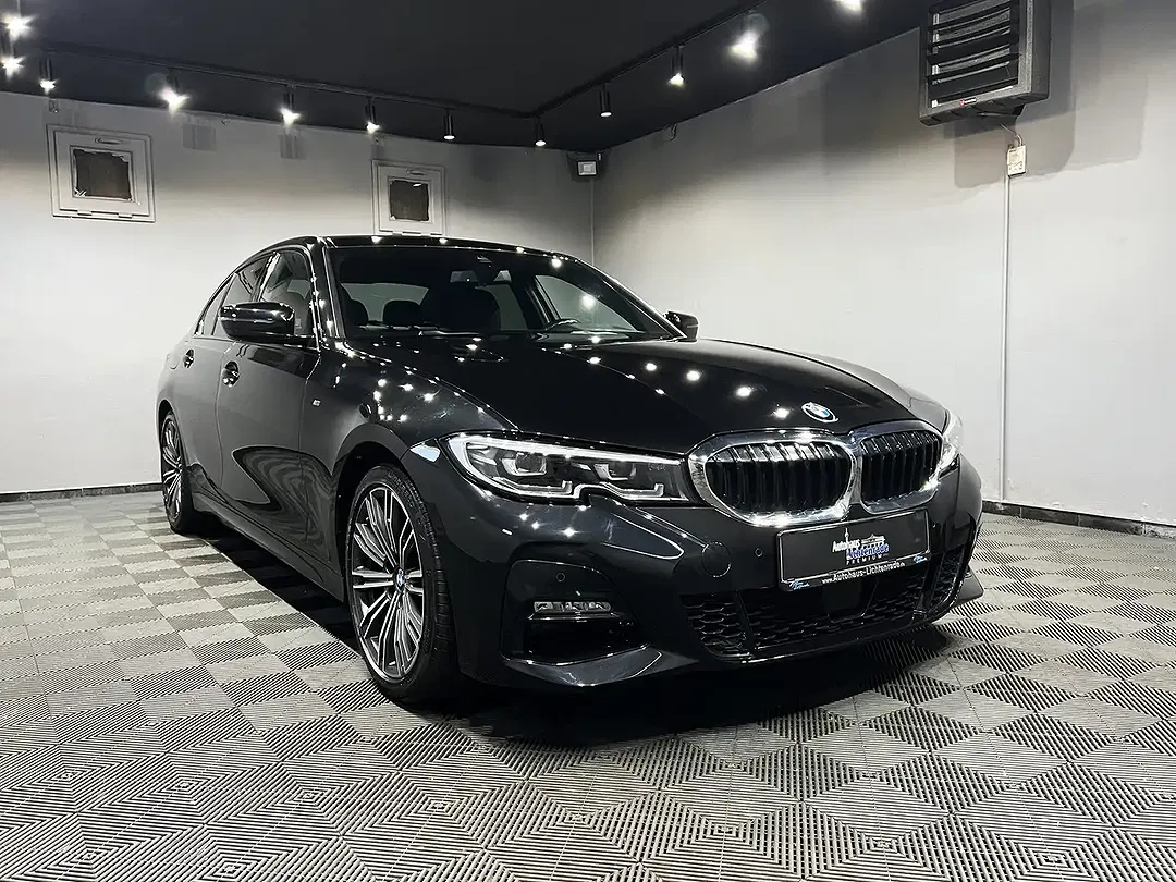 BMW 320 - Thumbnail 2