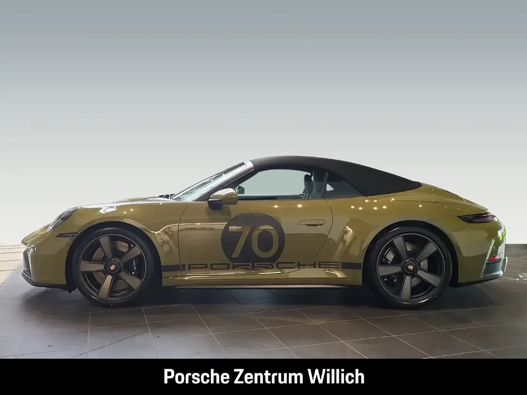 Porsche 992 - Thumbnail 2