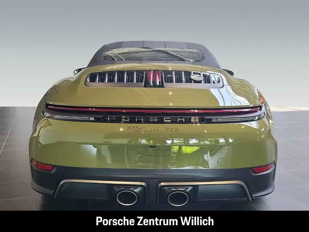 Porsche 992 - Thumbnail 5