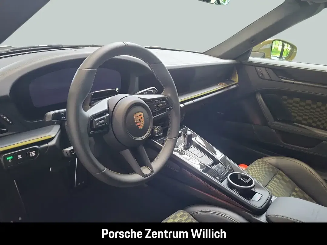 Porsche 992 - Thumbnail 7