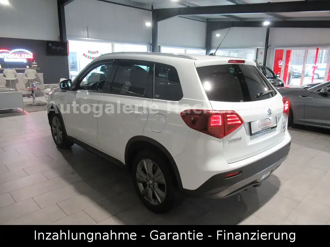Suzuki Vitara - Thumbnail 3