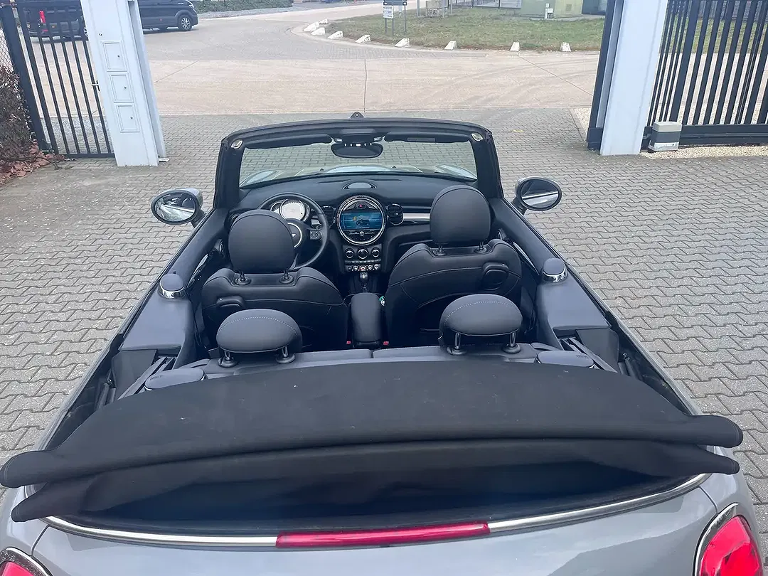 MINI Cooper Cabrio - Thumbnail 12