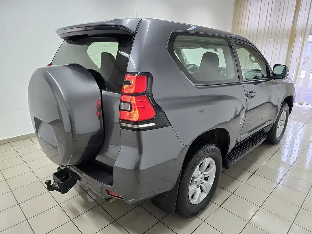 Toyota Land Cruiser - Thumbnail 2