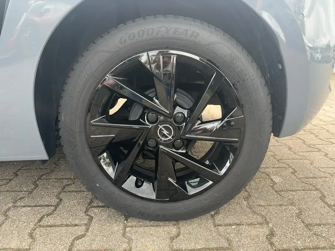 Opel Corsa - Thumbnail 11