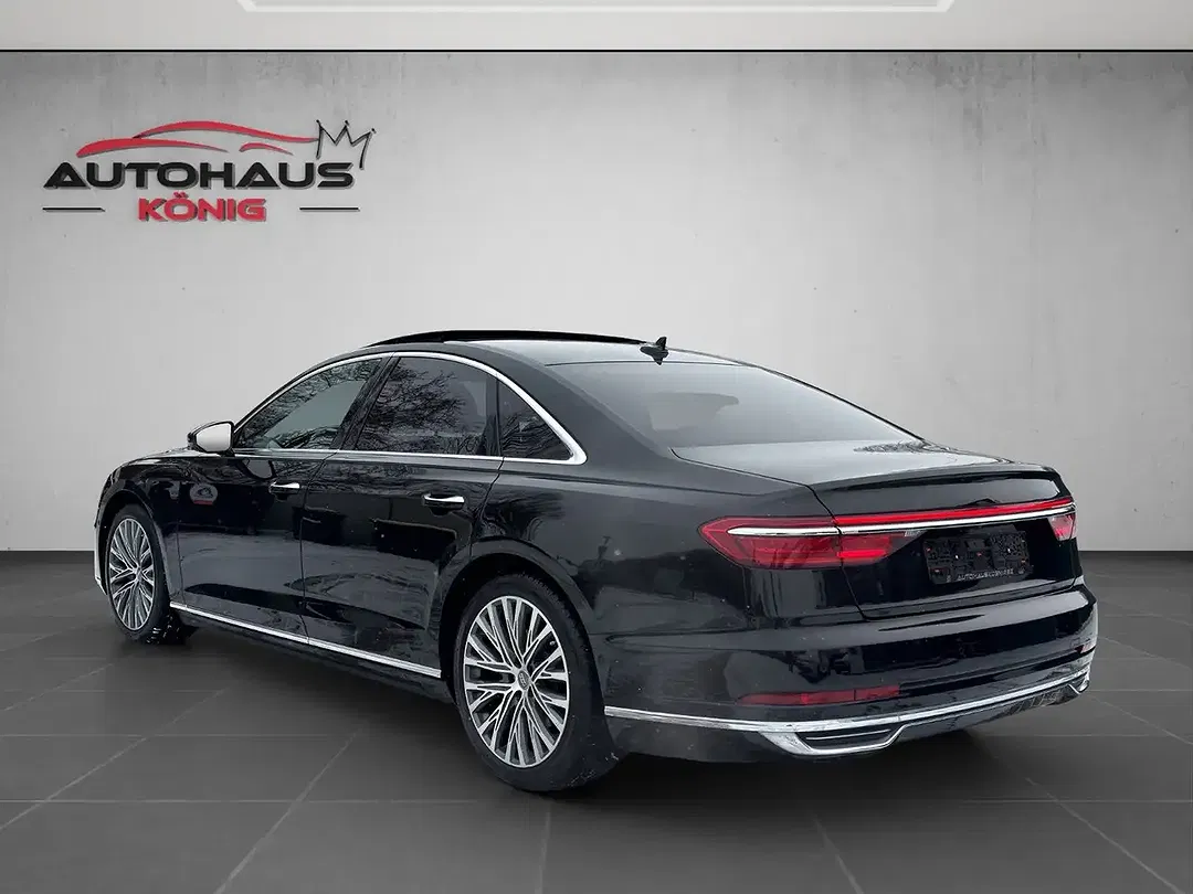 Audi A8 - Thumbnail 3