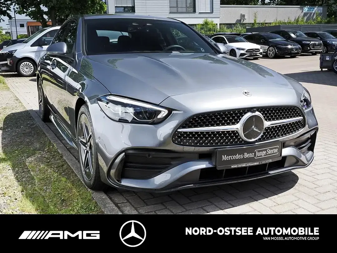 Mercedes-Benz C 300 - Thumbnail 3