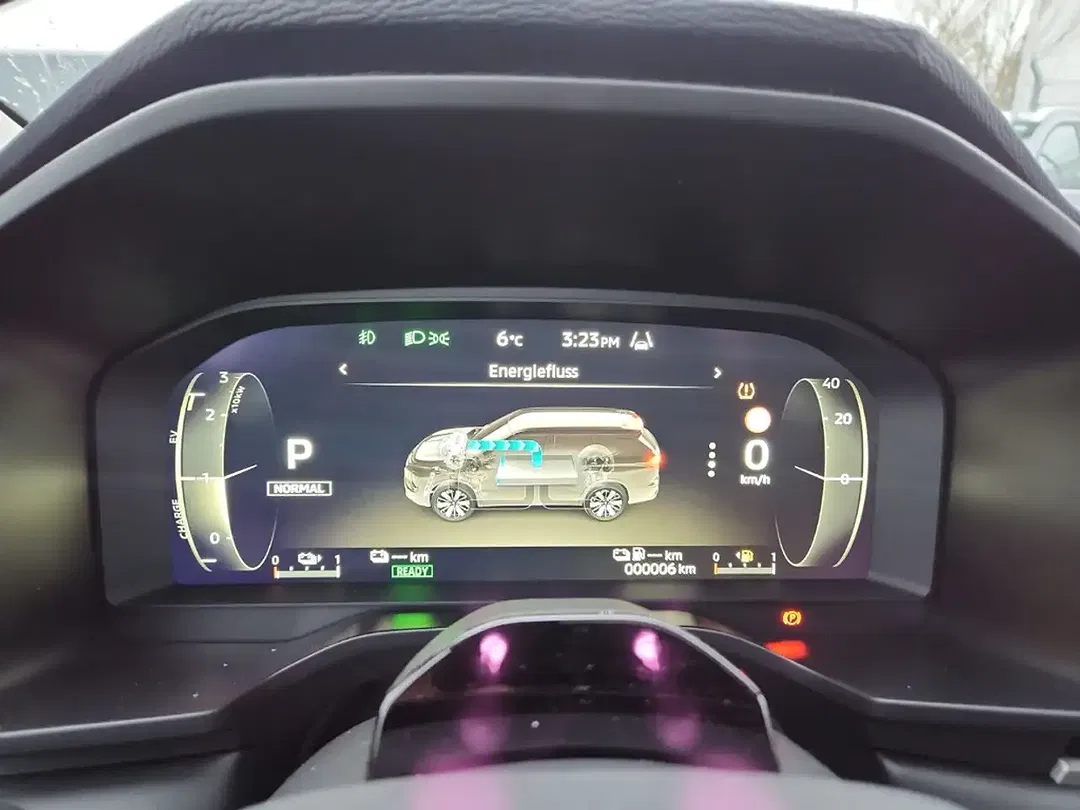 Mitsubishi Outlander - Thumbnail 12
