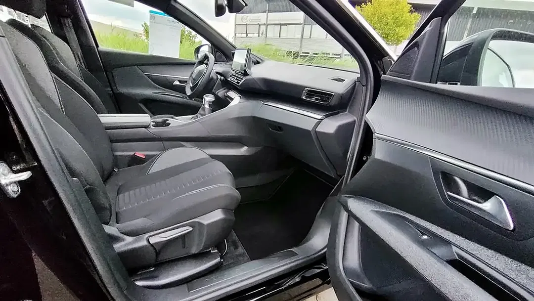 Peugeot 5008 - Thumbnail 6