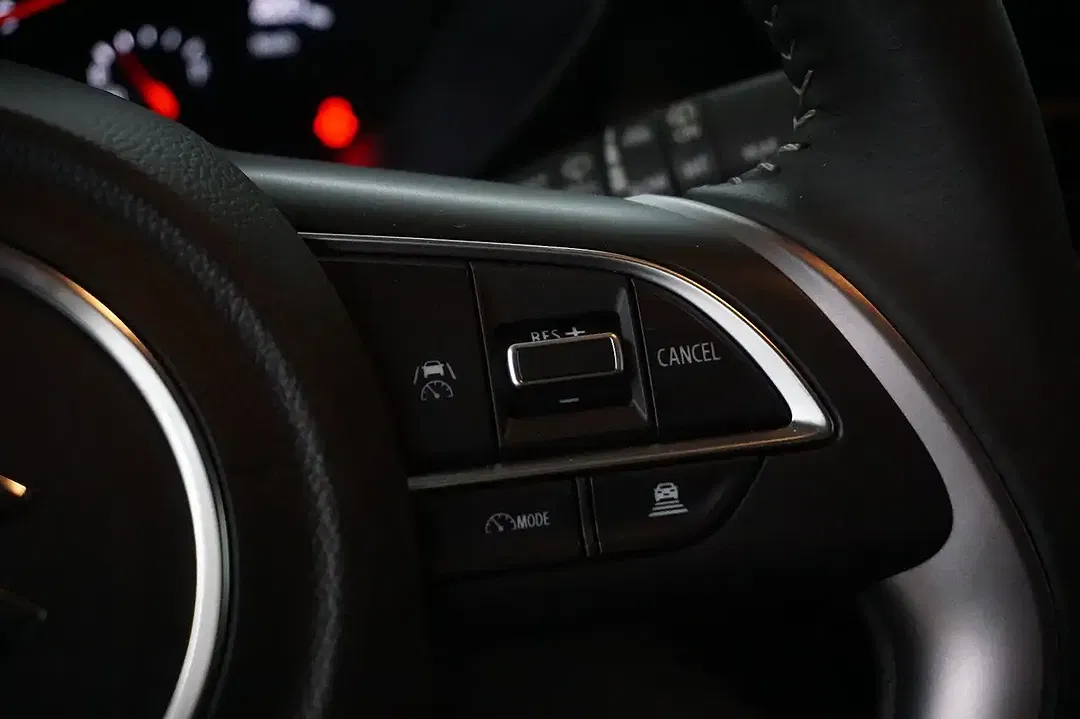 Suzuki Swift - Thumbnail 9