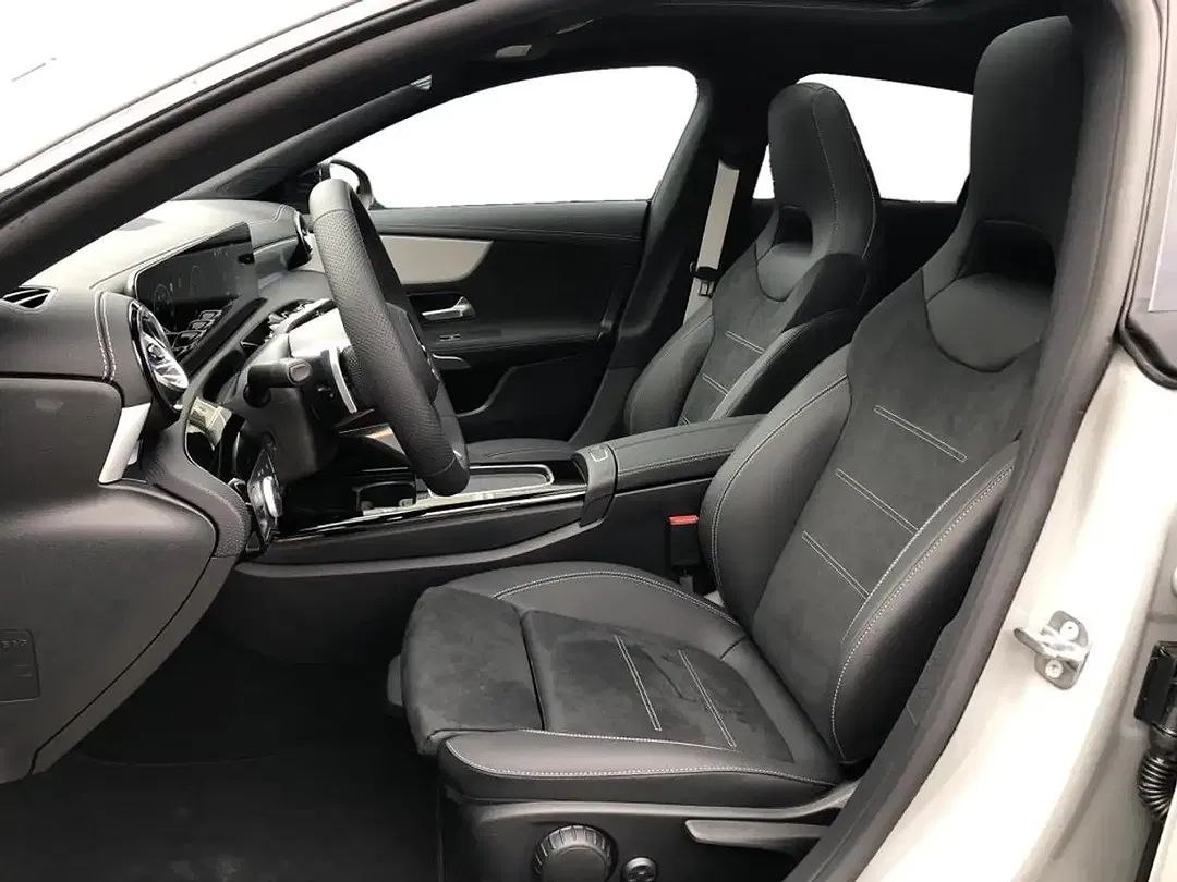 Mercedes-Benz CLA 200 - Thumbnail 5