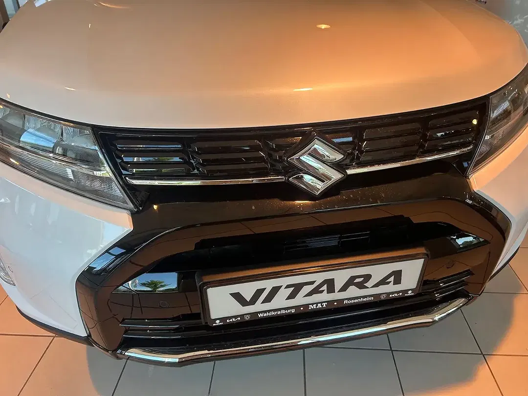Suzuki Vitara - Thumbnail 1