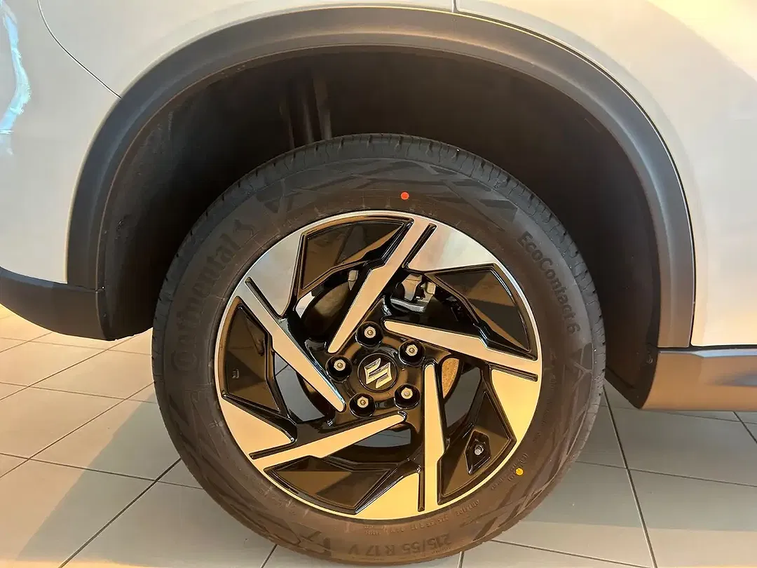 Suzuki Vitara - Thumbnail 10