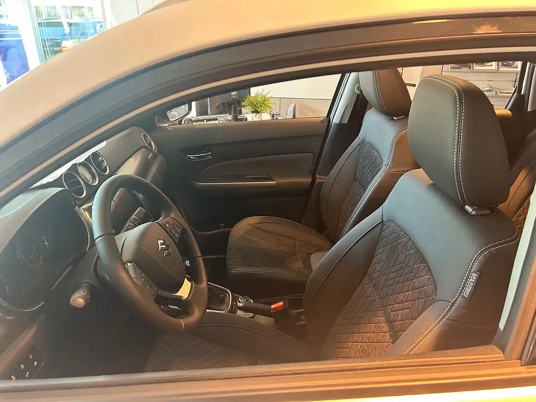 Suzuki Vitara - Thumbnail 12